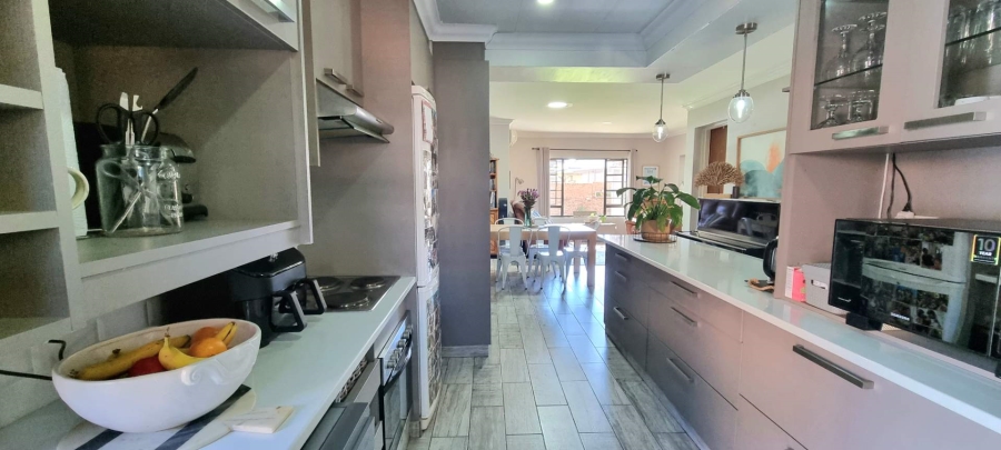 3 Bedroom Property for Sale in Pentagon Park Free State